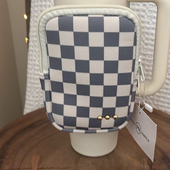 Pretty Simple OnThe Move Pouch - Picture 4 of 5